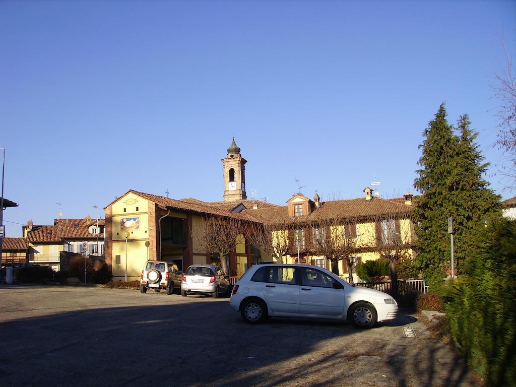 Apartamento Al Centro del Borgo Guarene Exterior foto